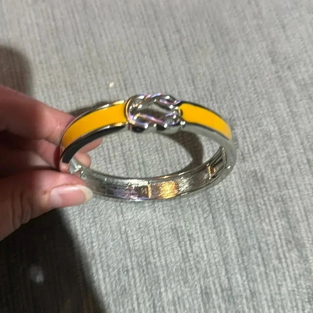 Lia Sophia enamel stretch bracelet